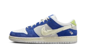 SB Dunk Low "Fly Streetwear - Gardenia"
