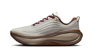 Vomero Plus "Sail Pecan Brown"