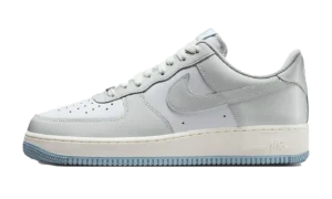 Air Force 1 Low '07 "Photon Dust"