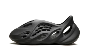 Yeezy Foam Runner "Carbon"