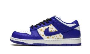 SB Dunk Low "Supreme - Stars - Hyper Blue"
