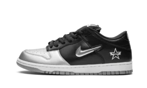 SB Dunk Low OG QS "Supreme - Jewel Swoosh Silver/Black"