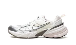 V2K Run WMNS "Platinum Tint/Summit White/Cave Stone/Metallic Silver"