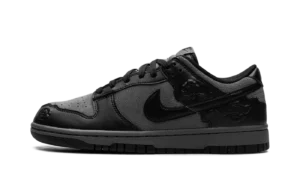 Dunk Low WMNS "Black Roses"