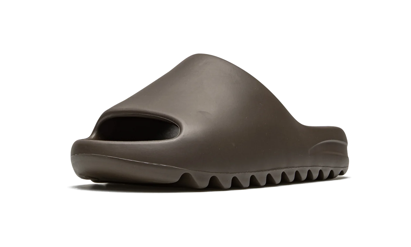 Yeezy Slide "Soot 2021" - Imagen 4
