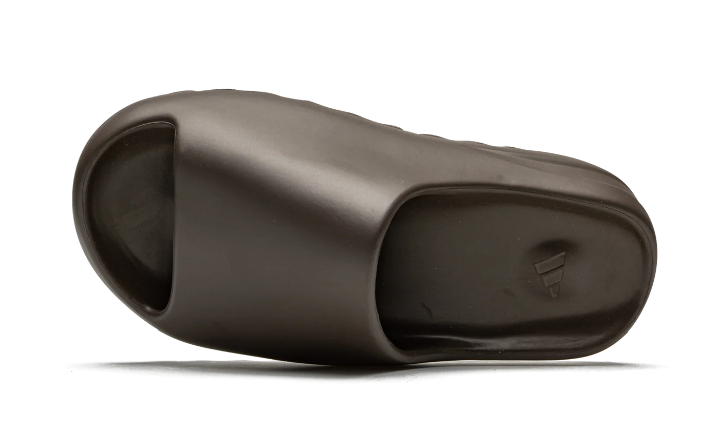 Yeezy Slide "Soot 2021" - Imagen 7