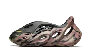Yeezy Foam Runner "MX Carbon"