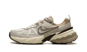 V2K RUN WMNS "Light Orewood Brown"