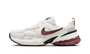 V2K Run SE WMNS "White Team Red"