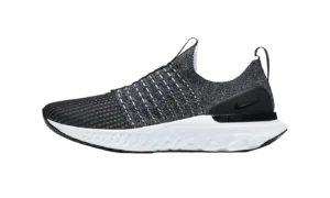 React Phantom Run Flyknit "Black"