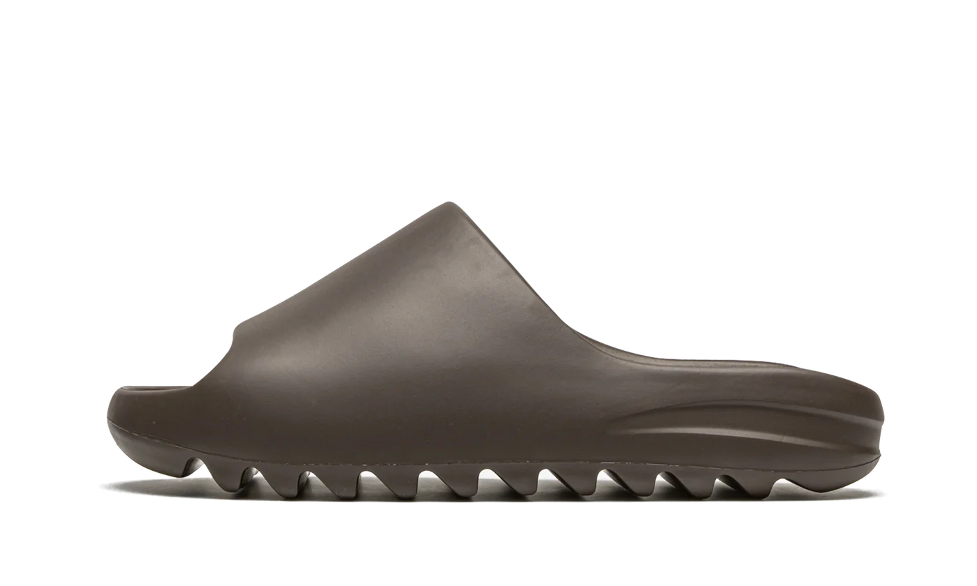 Yeezy Slide "Soot 2021" - Imagen 8