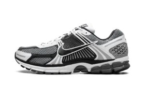Zoom Vomero 5 SE SP "Black / Metallic Silver"