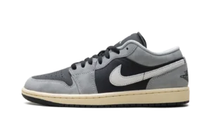 Air Jordan 1 Low SE "Light Smoke Grey"