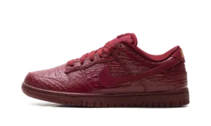 Dunk Low WMNS "Team Red Croc"