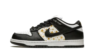 SB Dunk Low "Supreme - Stars - Black"