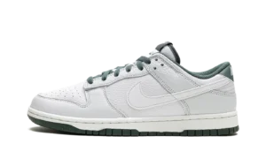NIKE DUNK LOW "VINTAGE GREEN"