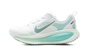 Air Zoom Vomero 18 WMNS "White Bleached Turquoise"