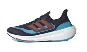 ULTRABOOST LIGHT "Black"