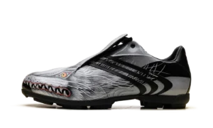 Y-3 F50 Tunit "Beast Pack Wolf"