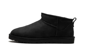 Classic Ultra Mini Boot "Black"