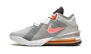 LeBron 18 Low "Bugs vs Marvin"