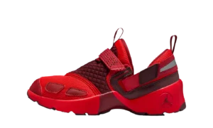 Jordan Trunner LX WMNS "Chile Red"