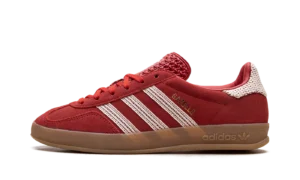 Gazelle Indoor "Scarlet Crochet"