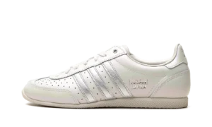 Japan WMNS "Grey One Chalk Pearl"